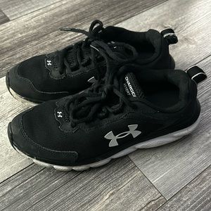 Under Armour charged assert